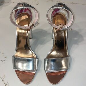 Ted Baker, Secoa Metallic Leather Block Heeled Sandals size EU 40 / US 9